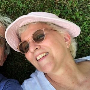 Meet your Posher, Sharon